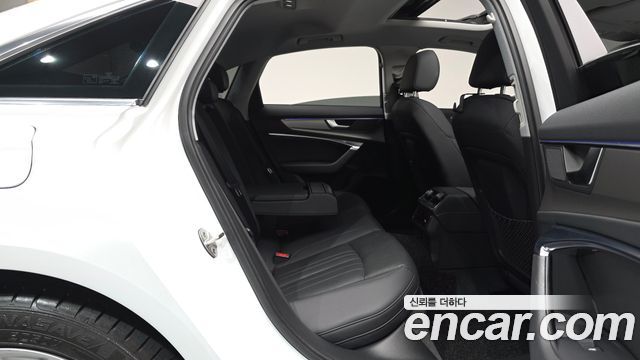 Audi A6 2020 — photo 17