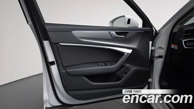 Audi A6 2020 — photo 14