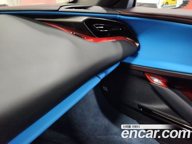 Ferrari SF90 2023 — photo 15