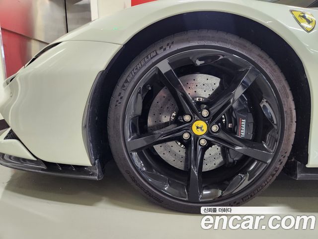 Ferrari SF90 2023 — photo 20