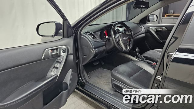 Kia Porte 2011 — photo 10