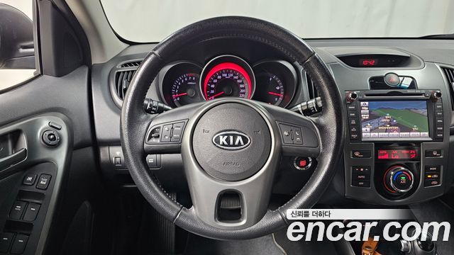 Kia Porte 2011 — photo 13