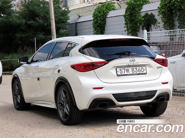 Infiniti Q30 2018 — photo 3