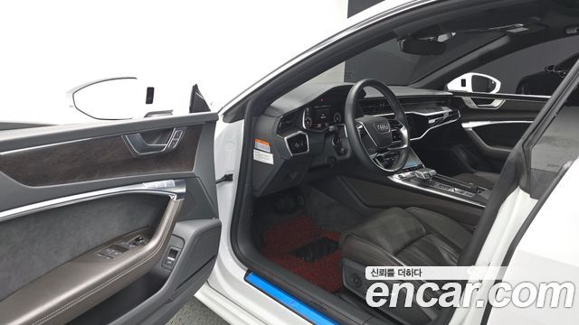 Audi A7 2021 — photo 13