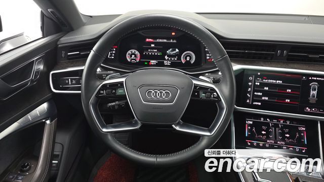 Audi A7 2021 — photo 20