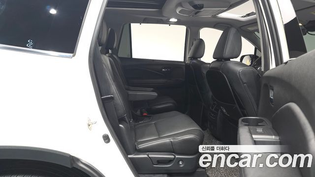 Honda Pilot 2019 — photo 17