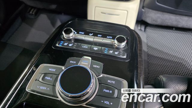Genesis EQ900 2016 — photo 19