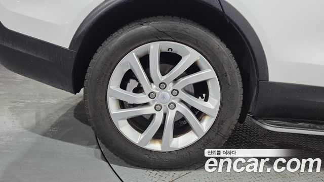 Land Rover Discovery 2018 — photo 5