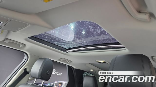 Land Rover Discovery 2018 — photo 18