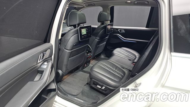 BMW X7 2021 — photo 12