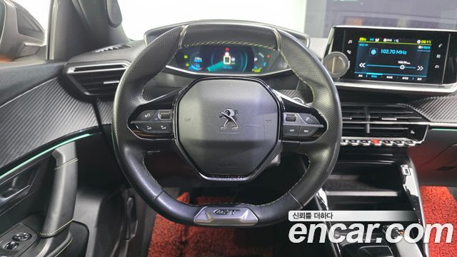 Peugeot 2008 2022 — photo 19