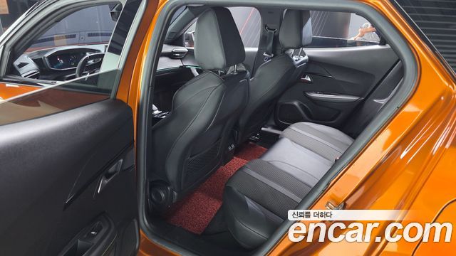 Peugeot 2008 2022 — photo 16