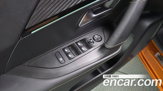 Peugeot 2008 2022 — photo 28