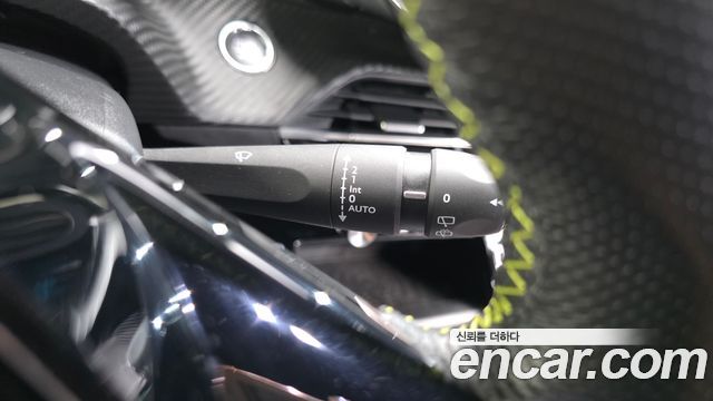 Peugeot 2008 2022 — photo 29