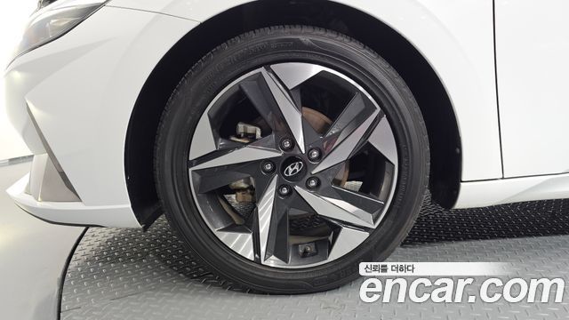 Hyundai AVANTE 2022 — photo 5