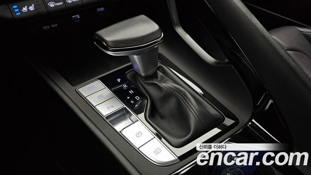 Hyundai AVANTE 2022 — photo 12