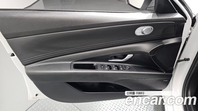 Hyundai AVANTE 2022 — photo 14