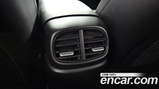 Hyundai AVANTE 2022 — photo 33