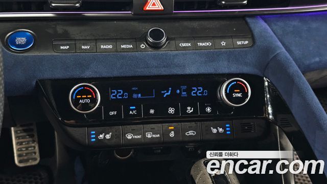Hyundai AVANTE 2022 — photo 29