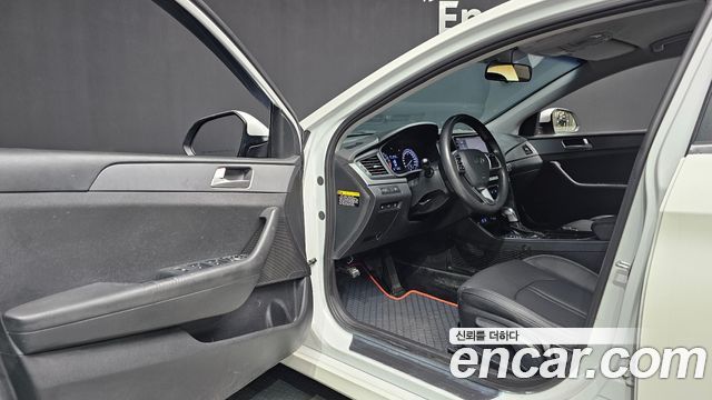 Hyundai Sonata 2019 — photo 13
