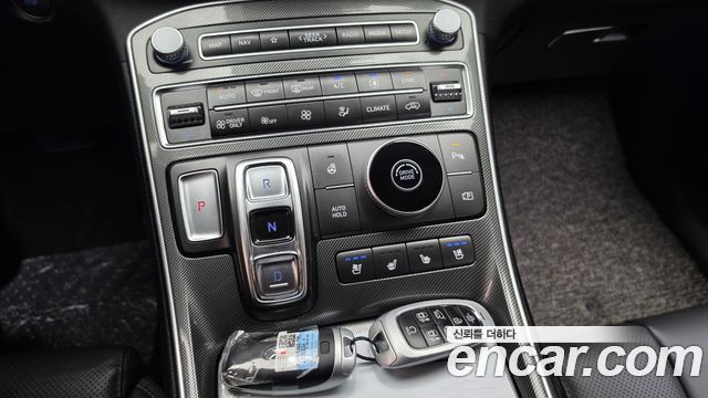 Hyundai Santafe 2023 — photo 12