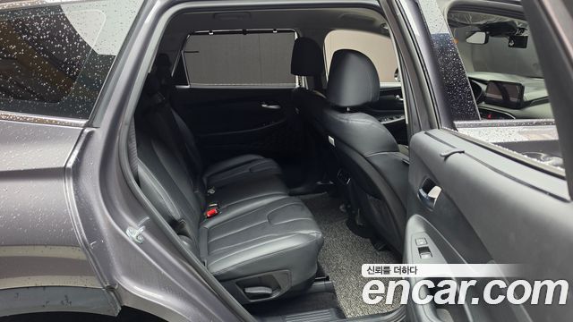 Hyundai Santafe 2023 — photo 17