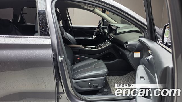 Hyundai Santafe 2023 — photo 18