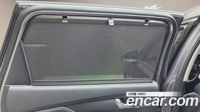 Hyundai Santafe 2023 — photo 28