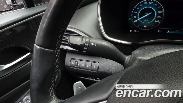 Hyundai Santafe 2023 — photo 29