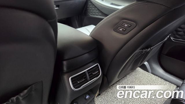 Hyundai Santafe 2023 — photo 31