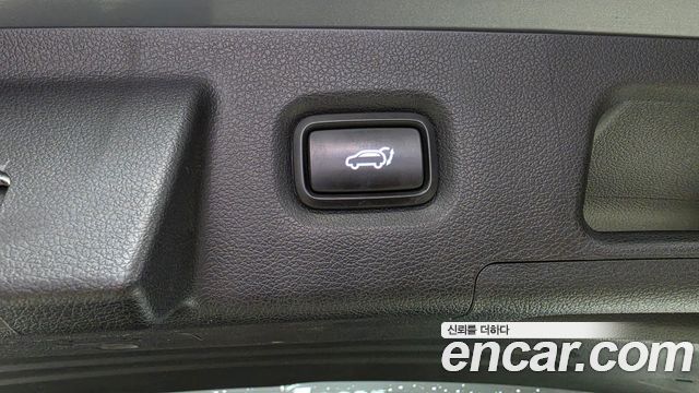 Hyundai Santafe 2023 — photo 32