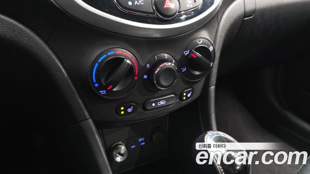 Hyundai Accent 2014 — photo 22