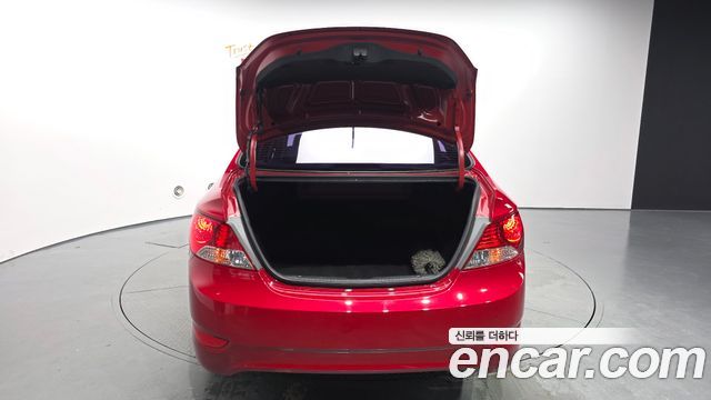 Hyundai Accent 2014 — photo 26