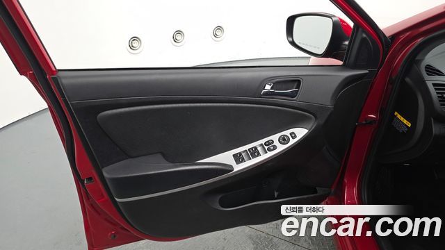 Hyundai Accent 2014 — photo 14