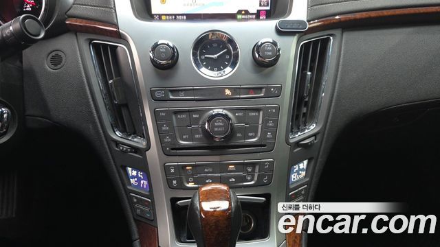 Cadillac CTS 2011 — photo 16