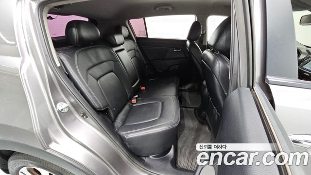 Kia Sportage 2012 — photo 11