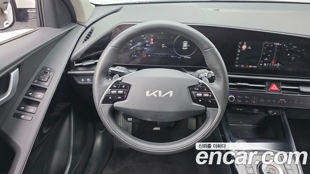 Kia Niro 2023 — photo 13