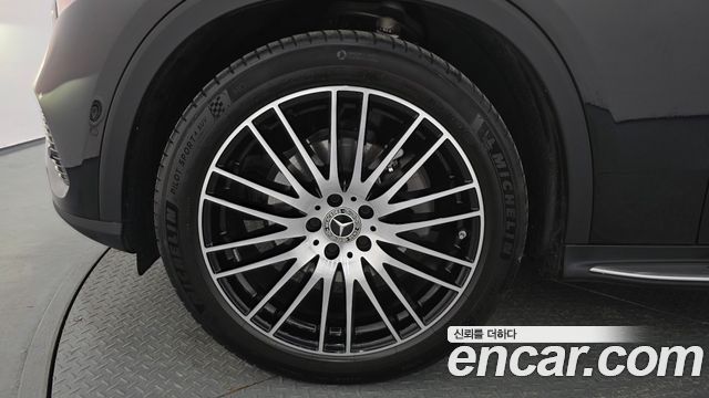 Mercedes-Benz GLC-Class 2025 — photo 5