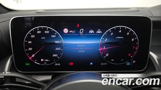 Mercedes-Benz GLC-Class 2025 — photo 11