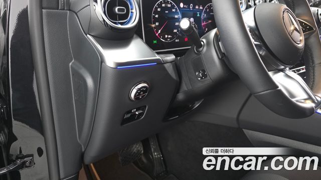 Mercedes-Benz GLC-Class 2025 — photo 19