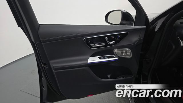 Mercedes-Benz GLC-Class 2025 — photo 14