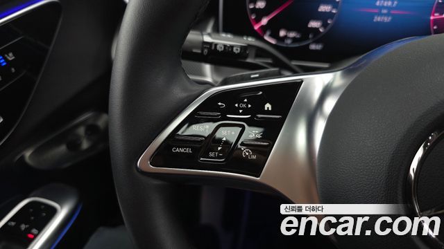 Mercedes-Benz GLC-Class 2025 — photo 33