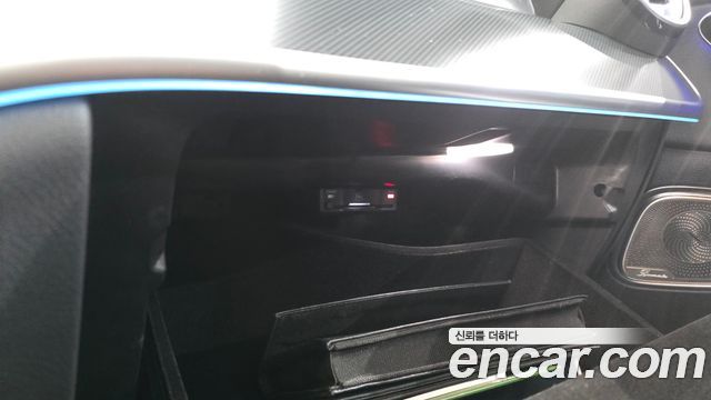 Mercedes-Benz GLC-Class 2025 — photo 37