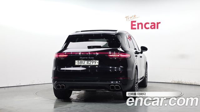 Porsche Cayenne 2019 — photo 4