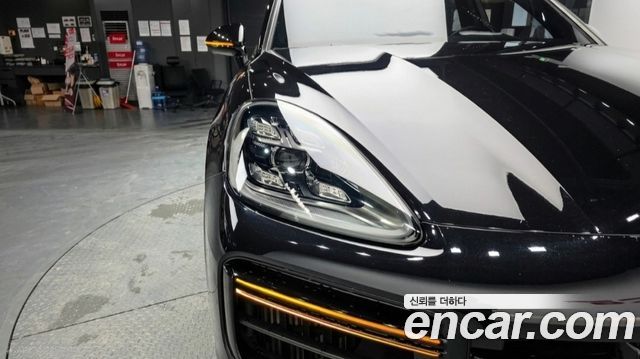 Porsche Cayenne 2019 — photo 8