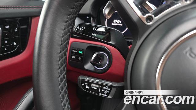 Porsche Cayenne 2019 — photo 28