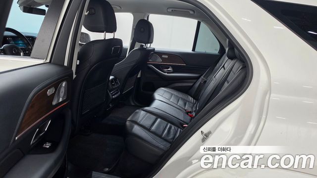 Mercedes-Benz GLE-Class 2019 — photo 12