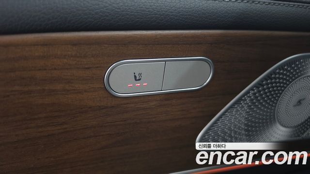 Mercedes-Benz GLE-Class 2019 — photo 17