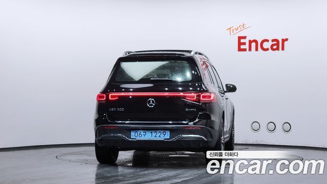 Mercedes-Benz EQB 2023 — photo 4