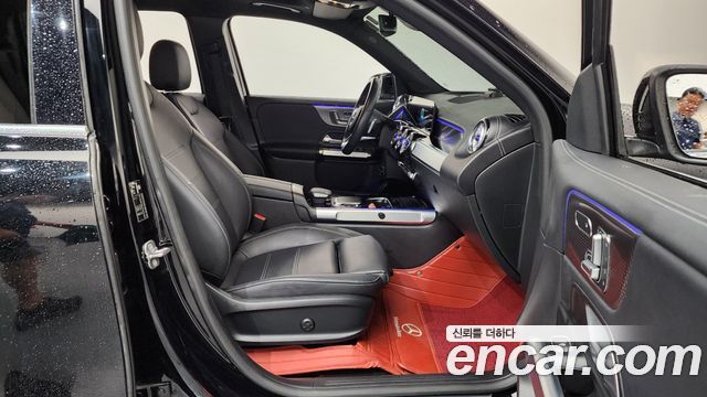Mercedes-Benz EQB 2023 — photo 11